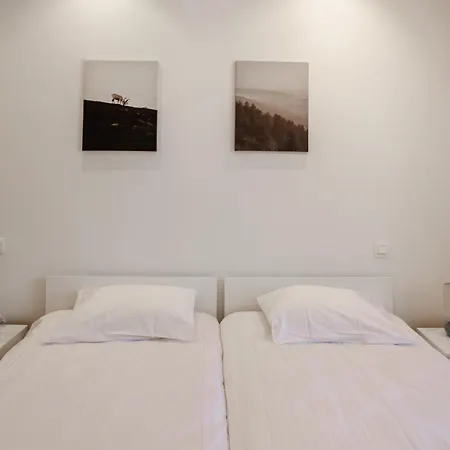 Bellavista Luxe With Leie View Апартаменты *